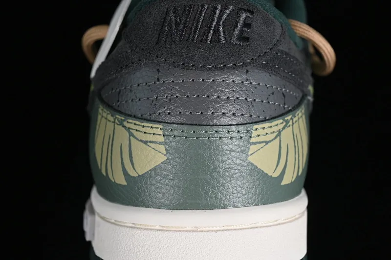 All Categories Nk SB Dunk Series Nk SB Dunk Low Low-top sneakers Nk Dunk Low Panda Prank Jungle Crossing-Lvye Fuyuan Rice brown green SB strap low-top casual sneakers FD0350-133
